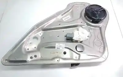 Pièce détachée automobile d'occasion  pour MERCEDES-BENZ CLASE C (W204) BERLINA  Références OEM IAM A2047300879  
