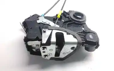Peça sobressalente para automóvel em segunda mão fechadura da porta dianteira direita por toyota auris hybrid active referências oem iam 6903005130