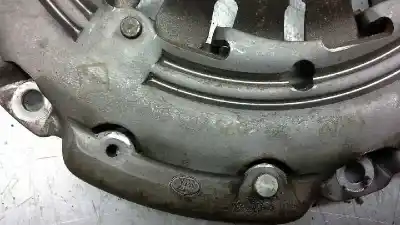 Peça sobressalente para automóvel em segunda mão kit de embreagem por nissan note (e11e) 1.5 dci turbodiesel cat referências oem iam k9k 608  8200527569