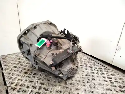 Pièce détachée automobile d'occasion boîte de vitesses pour renault trafic t 1000 références oem iam pf6024  