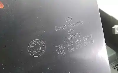 Peça sobressalente para automóvel em segunda mão porta luvas por skoda rapid active referências oem iam 5jb857097e  