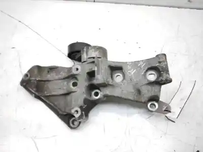 Pièce détachée automobile d'occasion Support D'alternateur pour RENAULT MEGANE II BERLINA 5P Expression Références OEM IAM 8200327134  