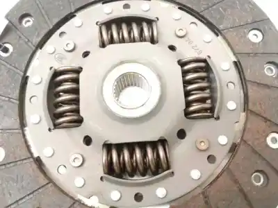 Second-hand car spare part clutch kit for nissan note (e11e) 1.5 dci turbodiesel cat oem iam references 8200335084  