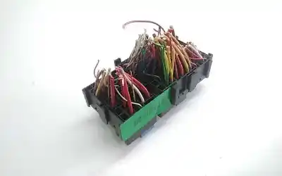 Автозапчасти б/у блок реле/предохранителей за RENAULT CLIO III Authentique ссылки OEM IAM Z240180497R  