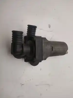 Pièce détachée automobile d'occasion POMPE À EAU pour BMW SERIE 3 BERLINA (E90)  Références OEM IAM 0392020068  