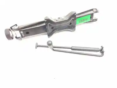 Second-hand car spare part jack for audi a4 berlina (8e) 2.0 tdi quattro (dpf) (103kw) oem iam references 8k0011031ad