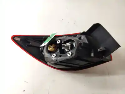 Автозапчастина б/у правий ліхтар для mazda 3 (bm, bn) 2.2 d посилання на oem iam   