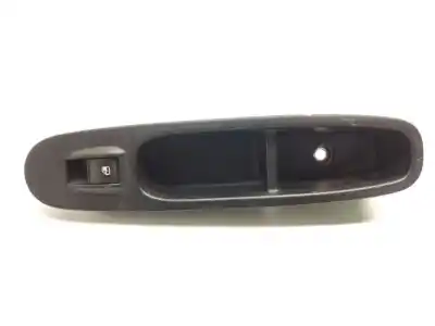 Автозапчасти б/у ВЫКЛЮЧАТЕЛЬ ПЕРЕДНЕГО ПРАВОГО ОКНА за FIAT PUNTO EVO (199_)  ссылки OEM IAM 735500049  