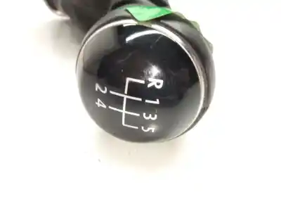 Pezzo di ricambio per auto di seconda mano pomello della leva del cambio per volkswagen golf plus (521) advance riferimenti oem iam 5m0711113ar  