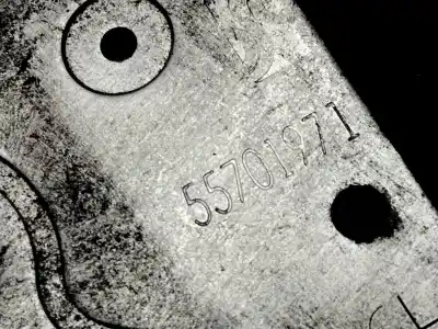 Peça sobressalente para automóvel em segunda mão fechadura do mala por opel corsa d (s07) 1.3 cdti (l08 l68) referências oem iam 55701971  