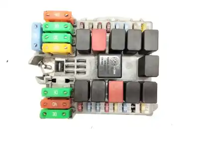 Peça sobressalente para automóvel em segunda mão caixa de fusíveis e relés por iveco daily iv furgón 35c14 gv, 35c14 gv/p, 35s14 gv, 35s14 gv/p referências oem iam 5801294545  