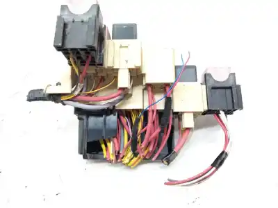 Second-hand car spare part fuse box unit for renault kangoo profesional oem iam references   