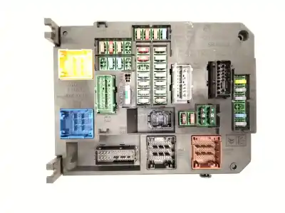 Peça sobressalente para automóvel em segunda mão caixa de fusíveis e relés por citroen c4 berlina exclusive referências oem iam 9665547480