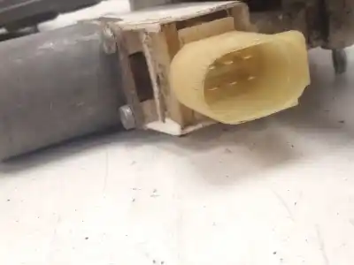 Second-hand car spare part passenger side right window regulator for bmw 3 (e90) 320 d oem iam references 7060266  