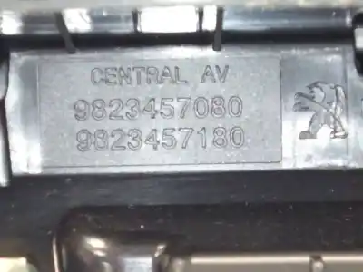 Piesă de schimb auto la mâna a doua control multifunctional pentru peugeot 2008 i (cu_) 1.2 thp 130 / puretech 130 referințe oem iam 9823457080  