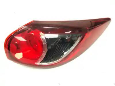Автозапчастина б/у правий ліхтар для mazda cx-5 (kf) 2.2 d посилання на oem iam kd5451150d