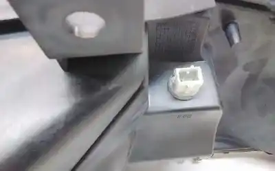 Second-hand car spare part right headlight for renault maxity 2014 nº8688-izquierdo - valeo - ref: 89320859 / 044129 oem iam references 89317221  26010mb50a