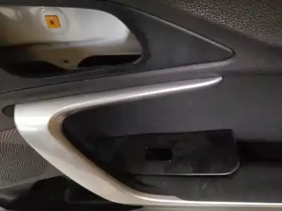 Автозапчастина б/у передні праві двері для kia ceed (cd) 1.6 crdi 136 посилання на oem iam 76004j7000  