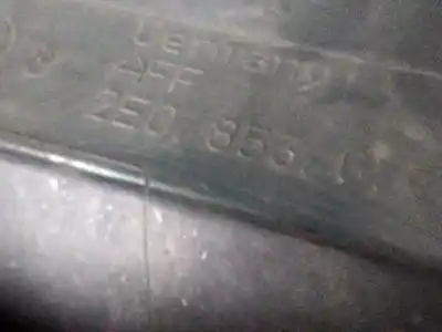 Автозапчастина б/у передня решіта для volkswagen crafter 30-50 furgón (2e_) 2.0 tdi посилання на oem iam 2e0853653  