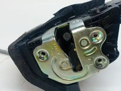 Автозапчастина б/у замок дверей заднього лівого для kia stonic (yb) 1.2 cvvt посилання на oem iam 814a0h8010  