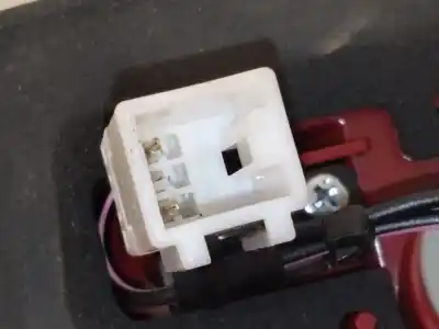 Tweedehands auto-onderdeel linker achterlamp in deur voor kia stonic (yb) 1.2 cvvt oem iam-referenties 92403h8400  