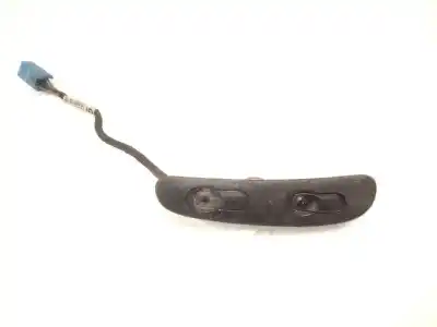 Recambio de automóvil de segunda mano de MANDO ELEVALUNAS DELANTERO DERECHO para OPEL VECTRA B (J96) 2.0 DTI 16V (F19) referencias OEM IAM 90433372  