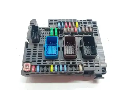 Peça sobressalente para automóvel em segunda mão caixa de fusíveis e relés por citroen c4 aircross 1.6 hdi 115 referências oem iam 9810296080