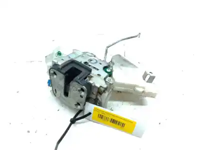 Second-hand car spare part left front door lock for renault maxity fg 130.35/45 oem iam references 80553aa21a  