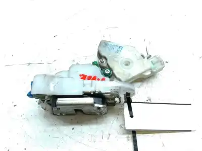 Second-hand car spare part Front Right Door Lock for RENAULT MAXITY Fg 130.35/45 OEM IAM references 80552AA20A  