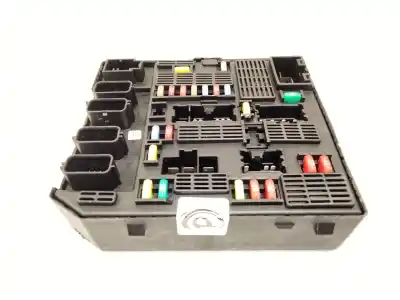 Peça sobressalente para automóvel em segunda mão caixa de fusíveis e relés por renault grand scénic iii (jz0/1_) 1.5 dci referências oem iam 284b67924r