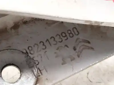 Автозапчасти б/у левая передняя петля капота за opel vivaro c furgón (k0) 1.5 ссылки oem iam 9823133980  