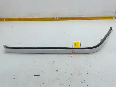 Peça sobressalente para automóvel em segunda mão moldura do farol direito por mercedes-benz clase c (w202) c 180 (202.018) referências oem iam 2028260877