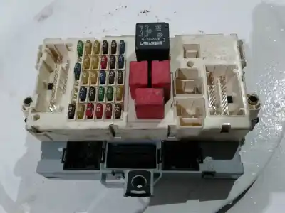 Pezzo di ricambio per auto di seconda mano Scatola Relè/fusibili per FIAT STILO (192) 1.9 JTD / 1.9 JTD 115 Active Riferimenti OEM IAM 51711820  501209510040