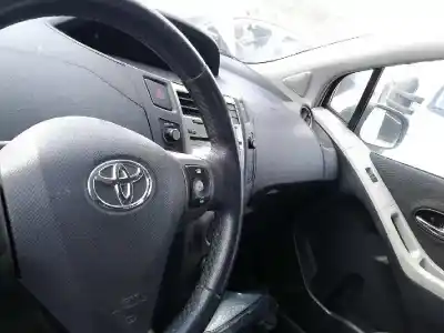 Pezzo di ricambio per auto di seconda mano  per TOYOTA YARIS  Riferimenti OEM IAM   