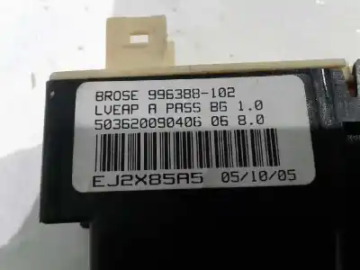 Pièce détachée automobile d'occasion Moteur Lève Vitre Avant Droit pour PEUGEOT 307 BERLINA (S2) XT Références OEM IAM 996388102 997831101 7746004701