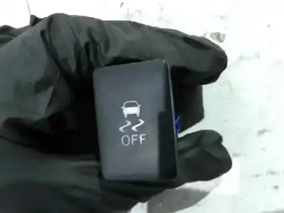 Second-hand car spare part switch for toyota auris hybrid active oem iam references 15d160