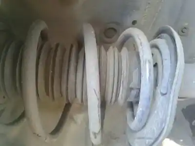 Second-hand car spare part front right shock absorber for toyota auris hybrid active oem iam references 