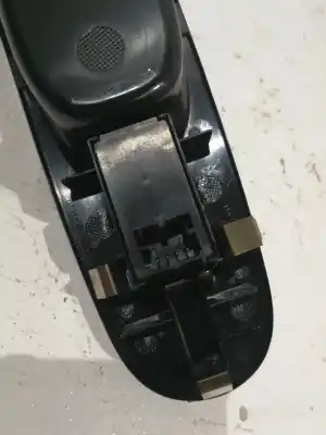 Автозапчасти б/у выключатель переднего правого окна за fiat punto (evo) (199) 1.3 16v jtd cat ссылки oem iam 735500049 25110 12400