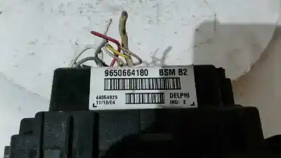 Second-hand car spare part fuse box unit for peugeot 307 break / sw (s1) 2.0 hdi fap cat oem iam references 9650664180  bsmb2