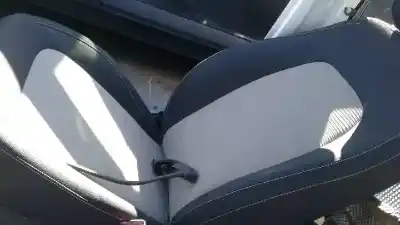 Автозапчастина б/у передне праве сиділо для HYUNDAI I10 1.0 CAT Посилання на OEM IAM   