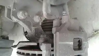 Pezzo di ricambio per auto di seconda mano attacco anteriore destro per toyota yaris 1.0 cat riferimenti oem iam 