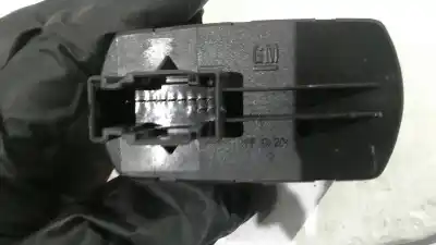 Second-hand car spare part left front power window switch for opel corsa e 1.4 oem iam references 13258521aa  315625731