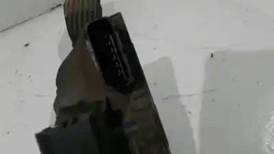 Second-hand car spare part accelerator pedal for opel corsa e 1.4 oem iam references 55702020 b720 23406c21