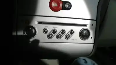 İkinci el araba yedek parçası Ses Sistemi / Radyo Cd için RENAULT MODUS 1.4 16V OEM IAM referansları 8200357388TP32  8200357388