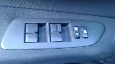 Peça sobressalente para automóvel em segunda mão botão / interruptor elevador vidro dianteiro esquerdo por toyota auris 2.0 d-4d cat referências oem iam 7432302550