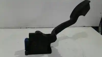 Second-hand car spare part accelerator pedal for opel corsa e edition oem iam references 13305806  08015c12