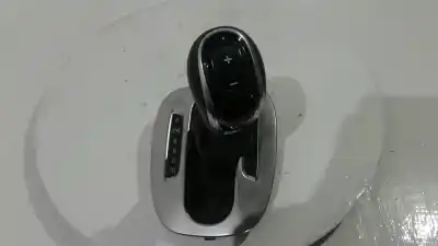 Second-hand car spare part gear lever knob for opel corsa e edition oem iam references 13480205