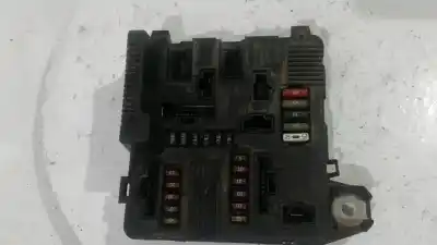 Recambio de automóvil de segunda mano de CAJA RELES / FUSIBLES para RENAULT SCENIC II  referencias OEM IAM 8200306032A  S118399200D