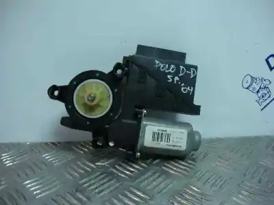 Pièce détachée automobile d'occasion MOTEUR LÈVE VITRE AVANT DROIT pour VOLKSWAGEN POLO (9N1)  Références OEM IAM 400642  