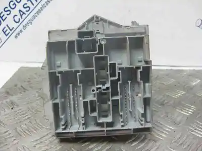 Second-hand car spare part fuse box unit for lancia ypsilon (101) 1.4 16v oro (10.2006->) oem iam references 51724661  